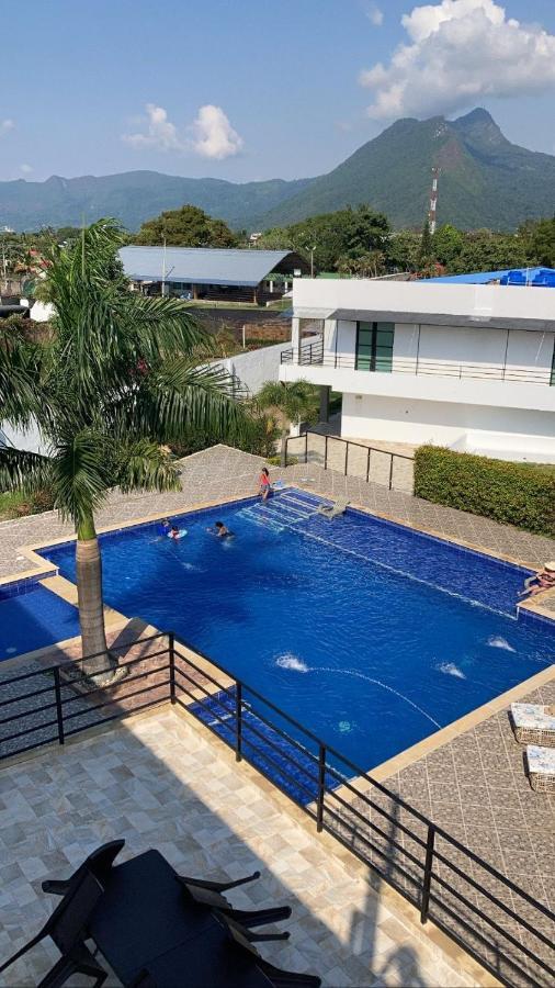Hotel Celeste Inn Chinauta- Fusagasuga 외부 사진