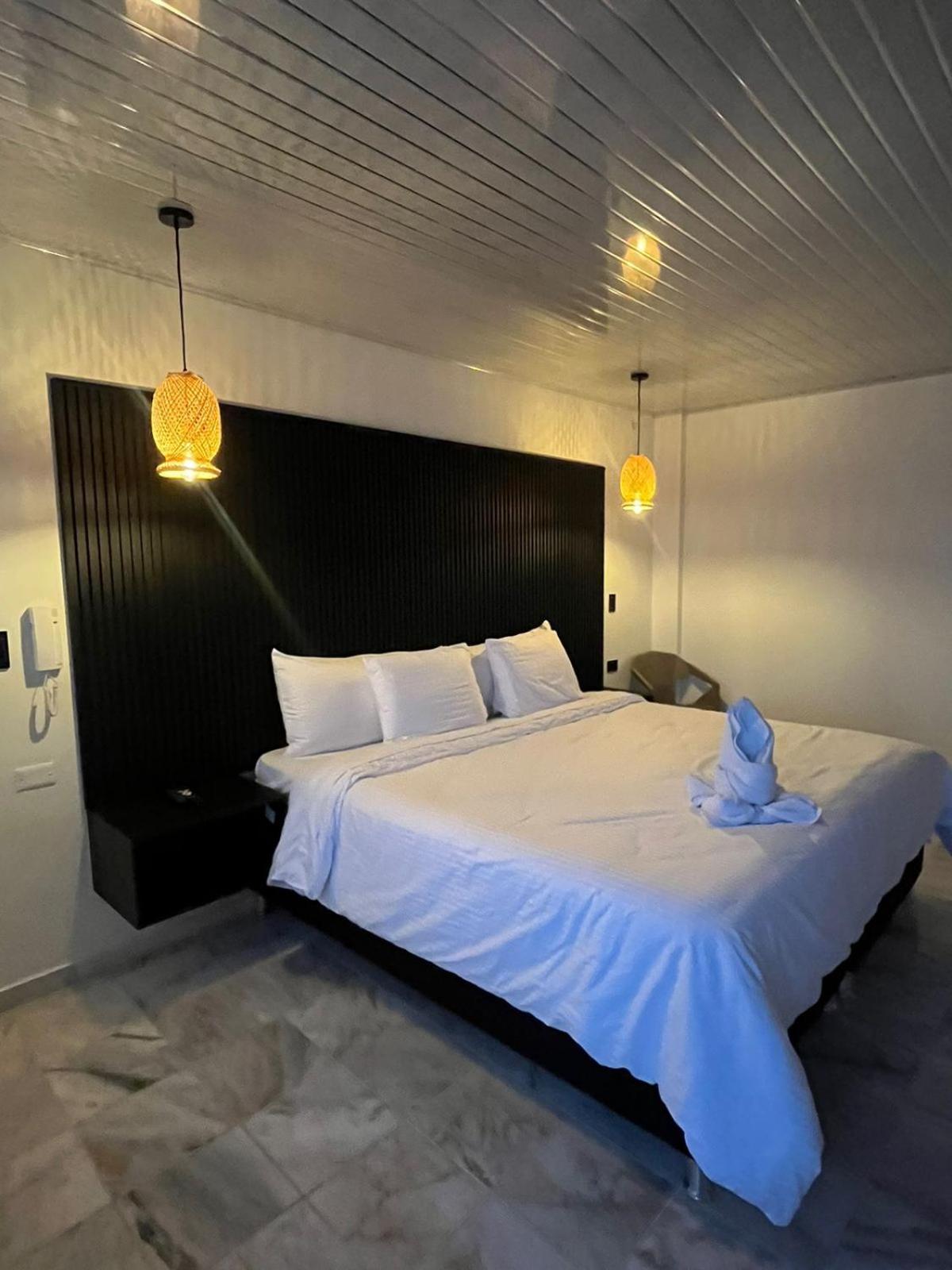 Hotel Celeste Inn Chinauta- Fusagasuga 외부 사진